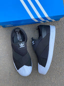 ADIDAS SLIN ON PRETO