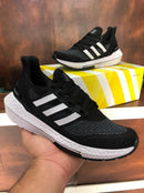 ULTRABOOST LIGHT