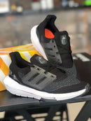 ULTRABOOST LIGHT