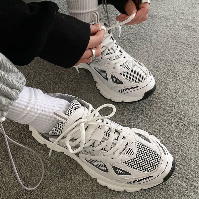 TÊNIS ESPORTIVO PARA CORRIDAS, CAMINHADAS E CASUAL.